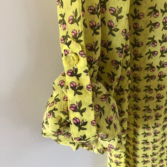 Kut from the KLOTH bright yellow button down shirt. Floral small roses print - Picture 3 of 9
